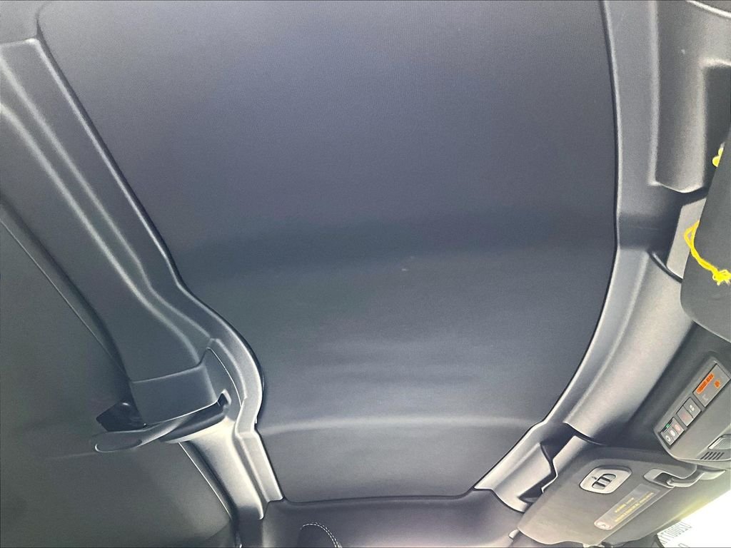 Used 2020 Shadow Gray Metallic Chevrolet Stingray image 20