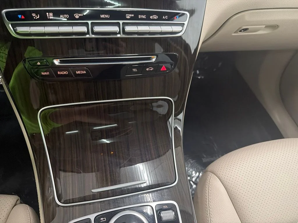 Used 2018  Mercedes-Benz GLC 300 image 18