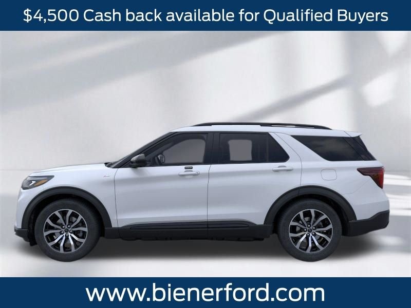 New 2026 Space White Metallic Ford ST-Line image 4