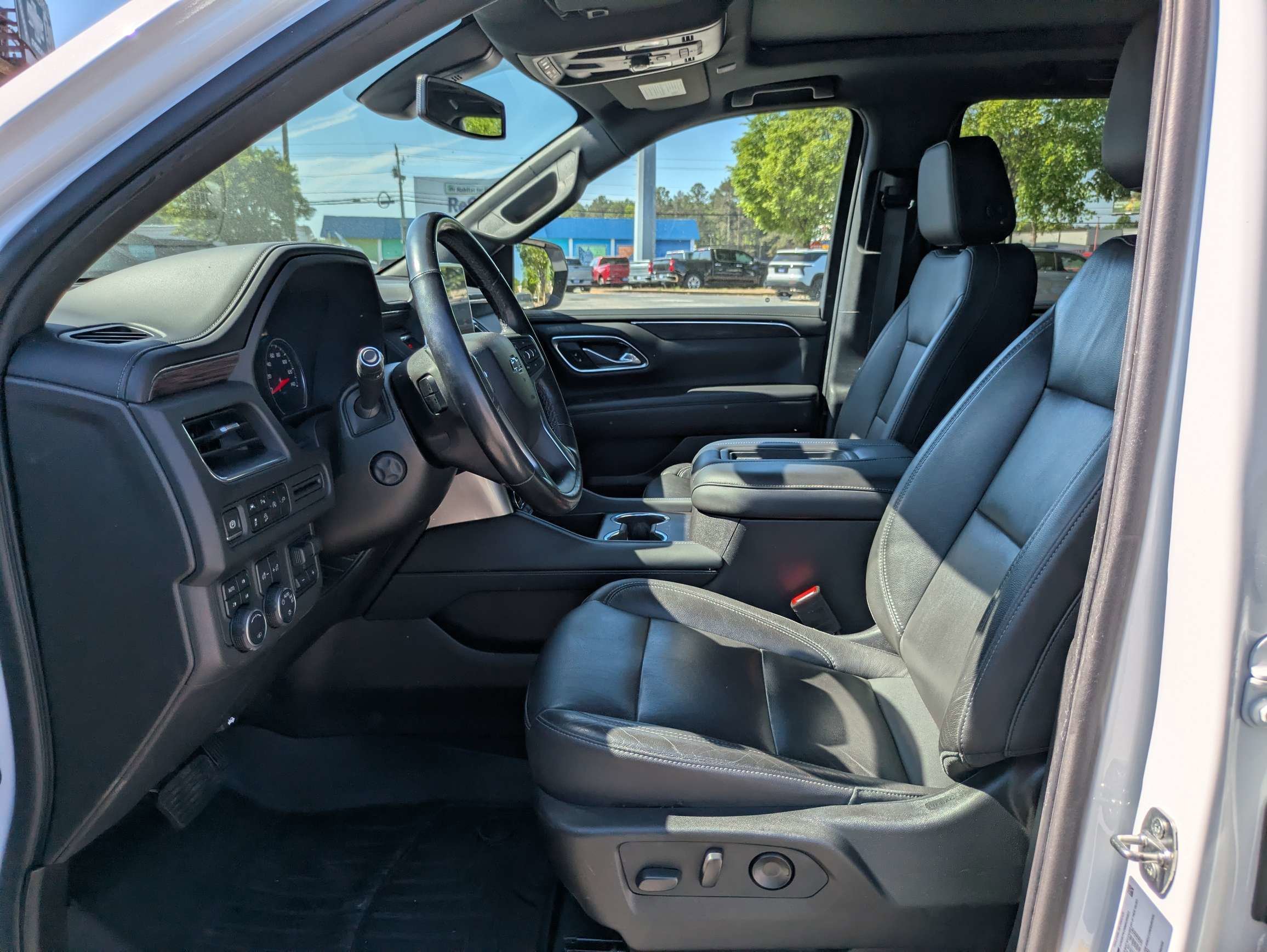 Used 2021 Summit White Chevrolet Z71 image 22
