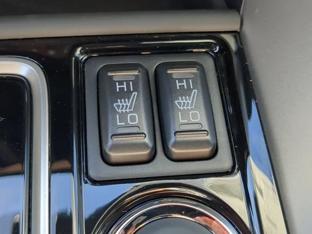 New 2026 White Mitsubishi SEL image 27