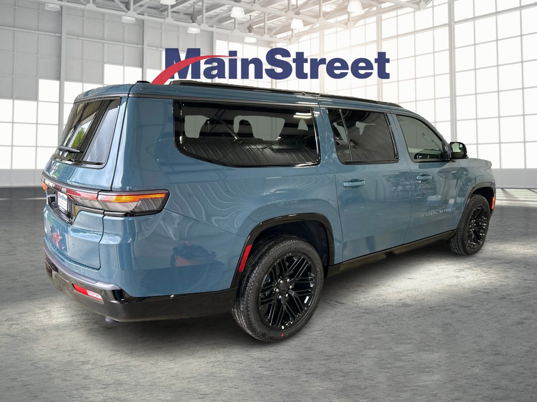 New 2026 Steel Blue Exterior Paint Jeep Limited Reserve image 5