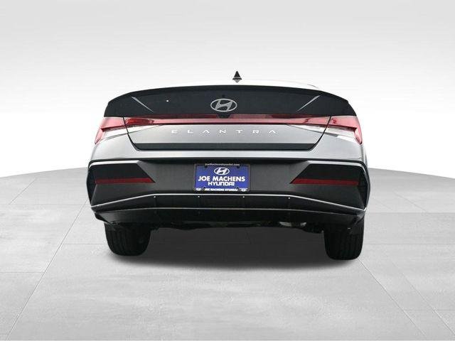 New 2026 Gray Hyundai SEL Sport image 35