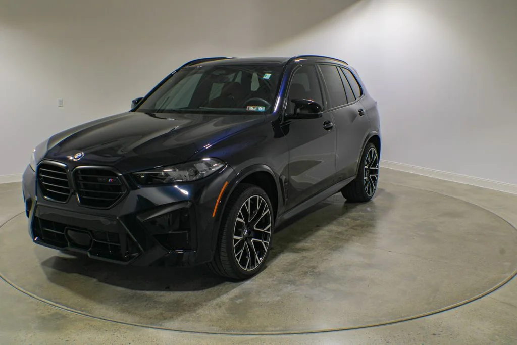 2025 BMW X5 M Competition's photo