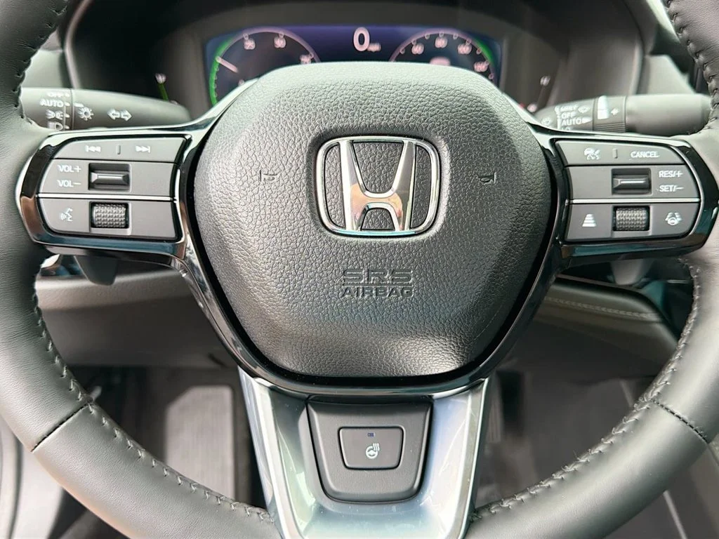 New 2026 Solar Silver Metallic Honda Touring image 16