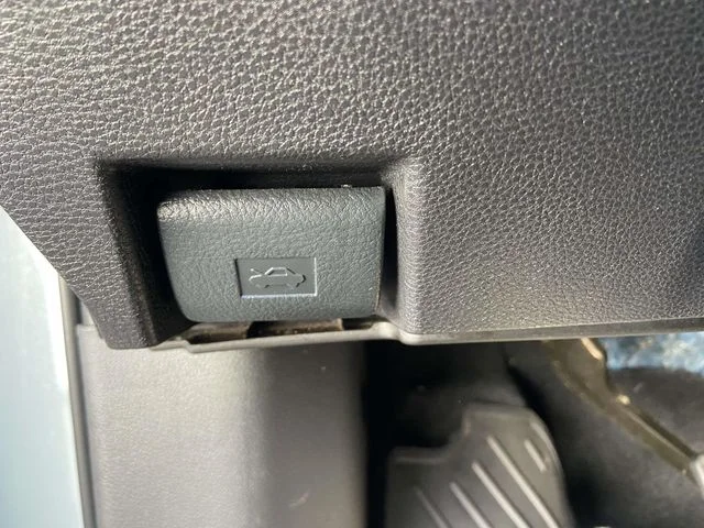 Used 2025 Green Toyota SR5 image 35