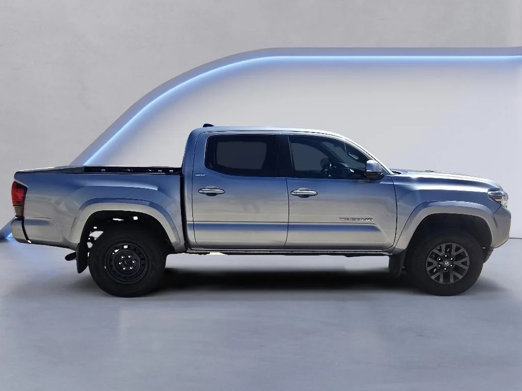 Used 2020 Silver Sky Metallic Toyota SR5 image 7