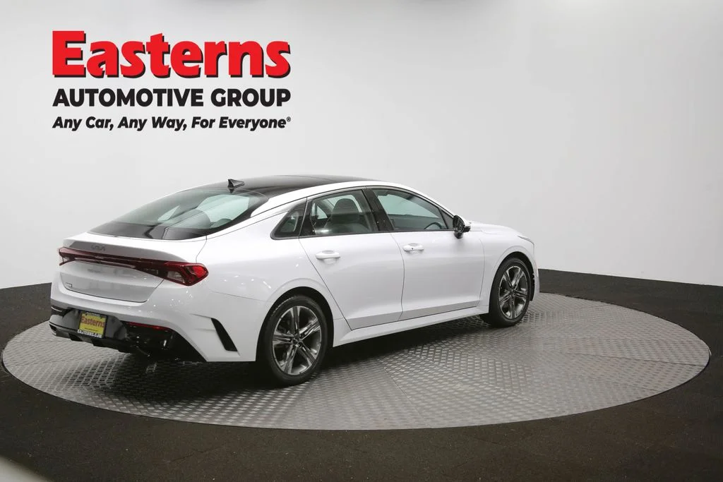 Used 2022 White Kia EX image 41