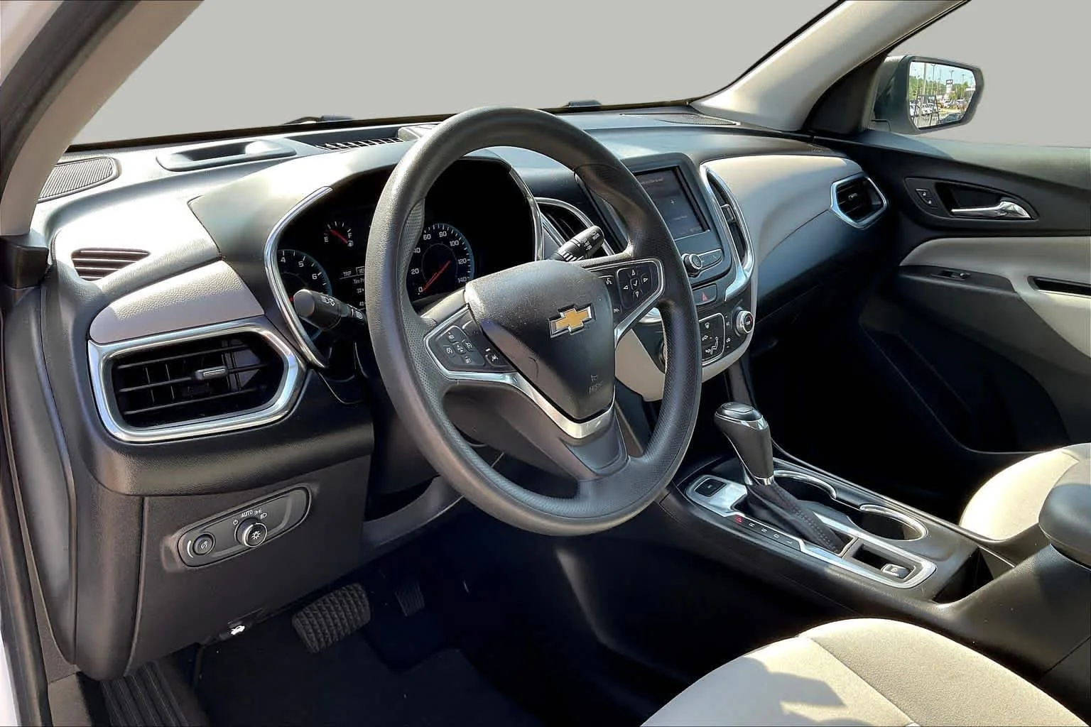 Used 2021 Summit White Chevrolet LS image 17