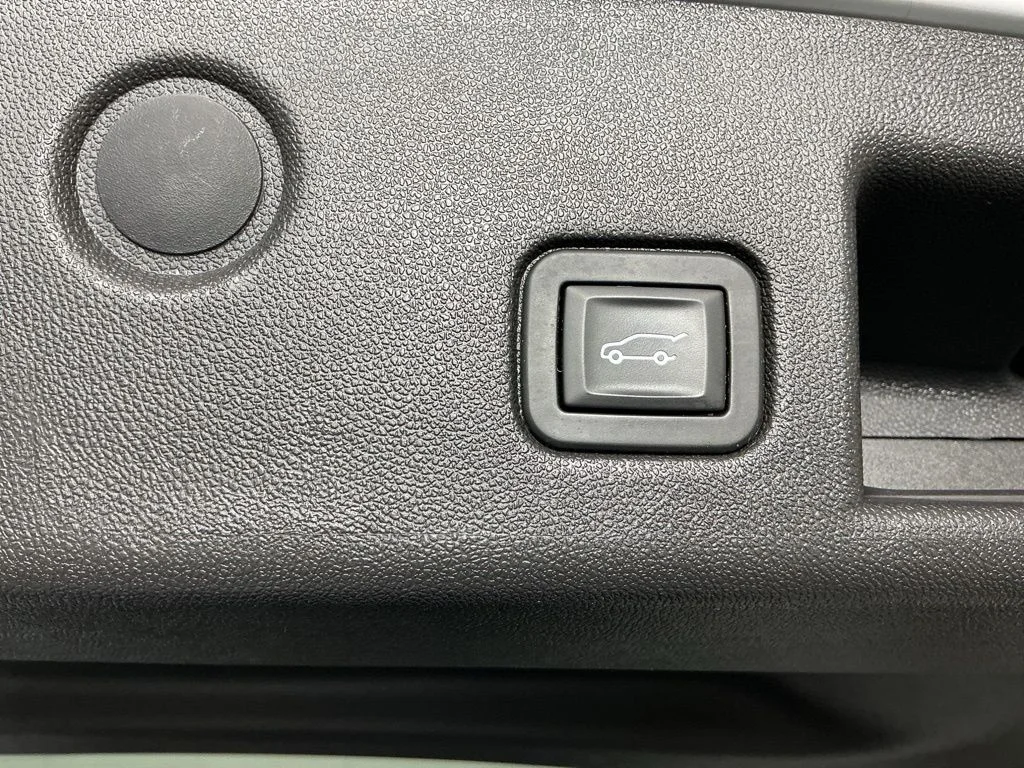 Certified Used 2019 White Chevrolet Premier image 12