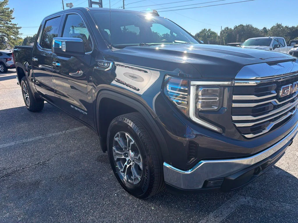 Used 2026 Titanium Rush Metallic GMC SLT image 7