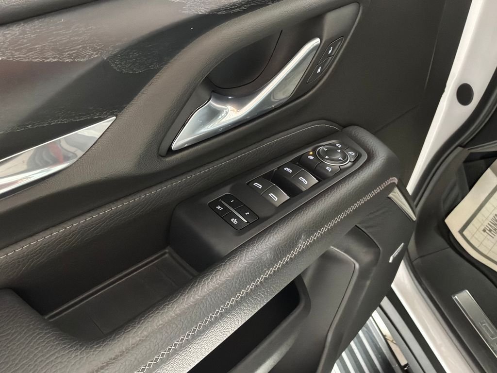 Used 2024 White GMC Denali image 10