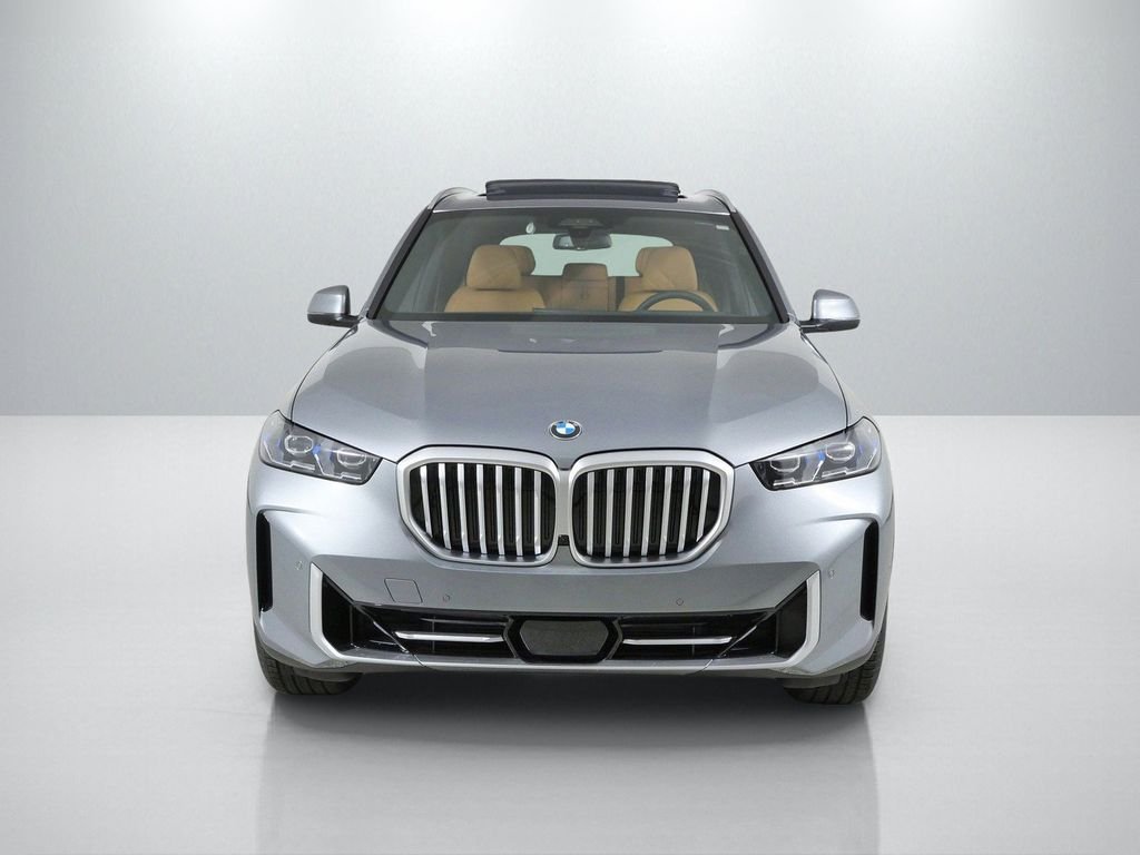 New 2026 Skyscraper Grey Metallic BMW xDrive40i image 2
