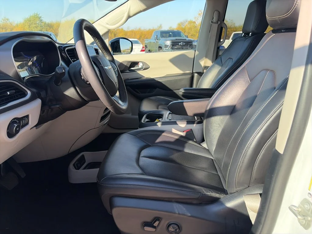 2024 Chrysler Pacifica Touring L - Photo 27