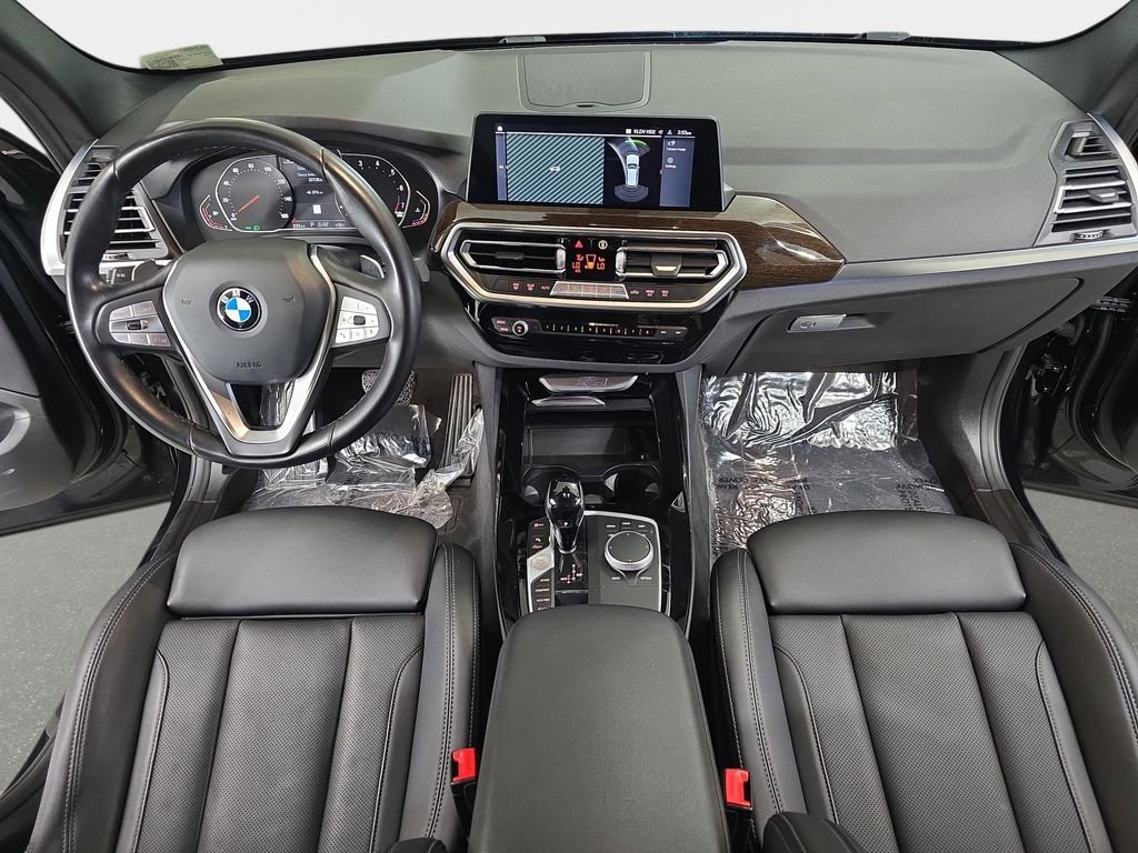 Used 2022 Black BMW xDrive30i image 10