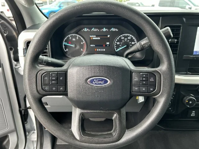 Used 2025 White Ford XLT image 9