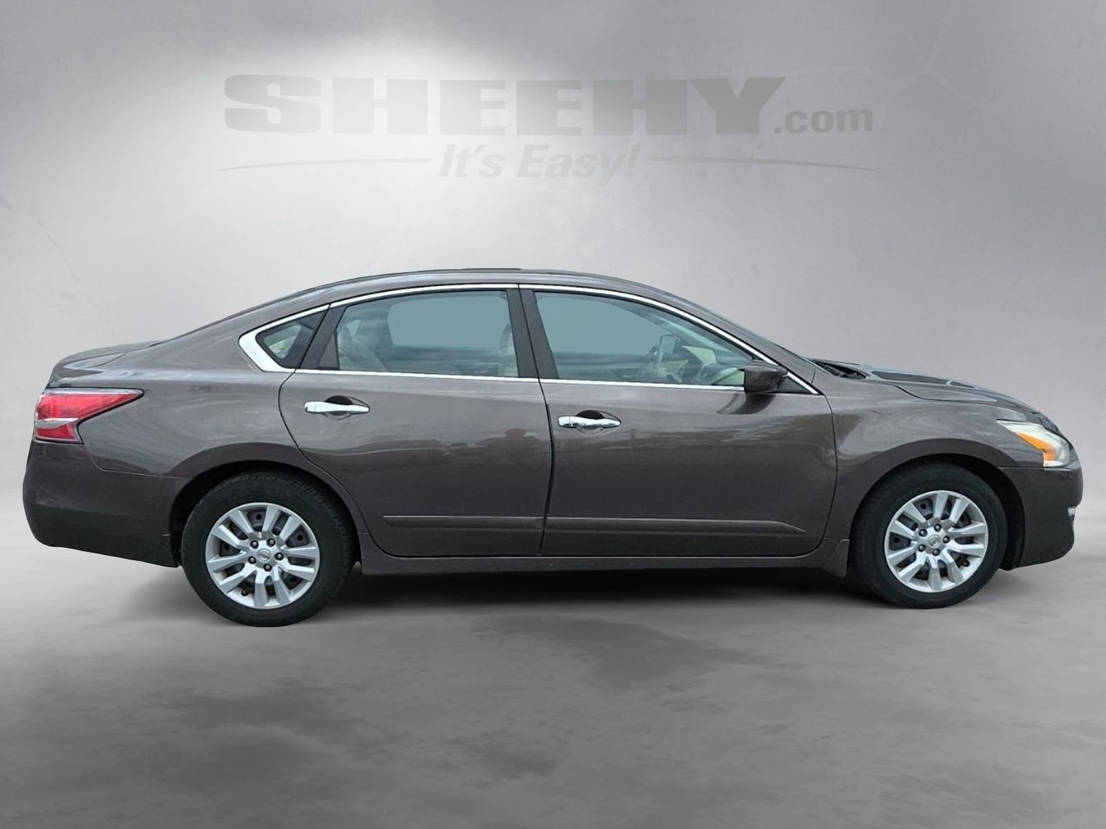 Used 2014 Brown Nissan 2.5 S image 9