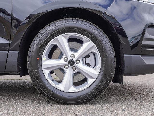 New 2024 Agate Black Metallic Ford SE image 38