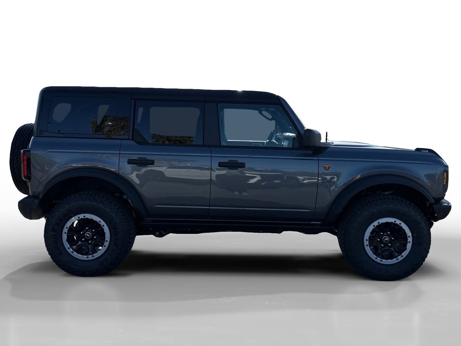 New 2026 CARBONIZED GRAY METALLIC Ford Badlands image 6