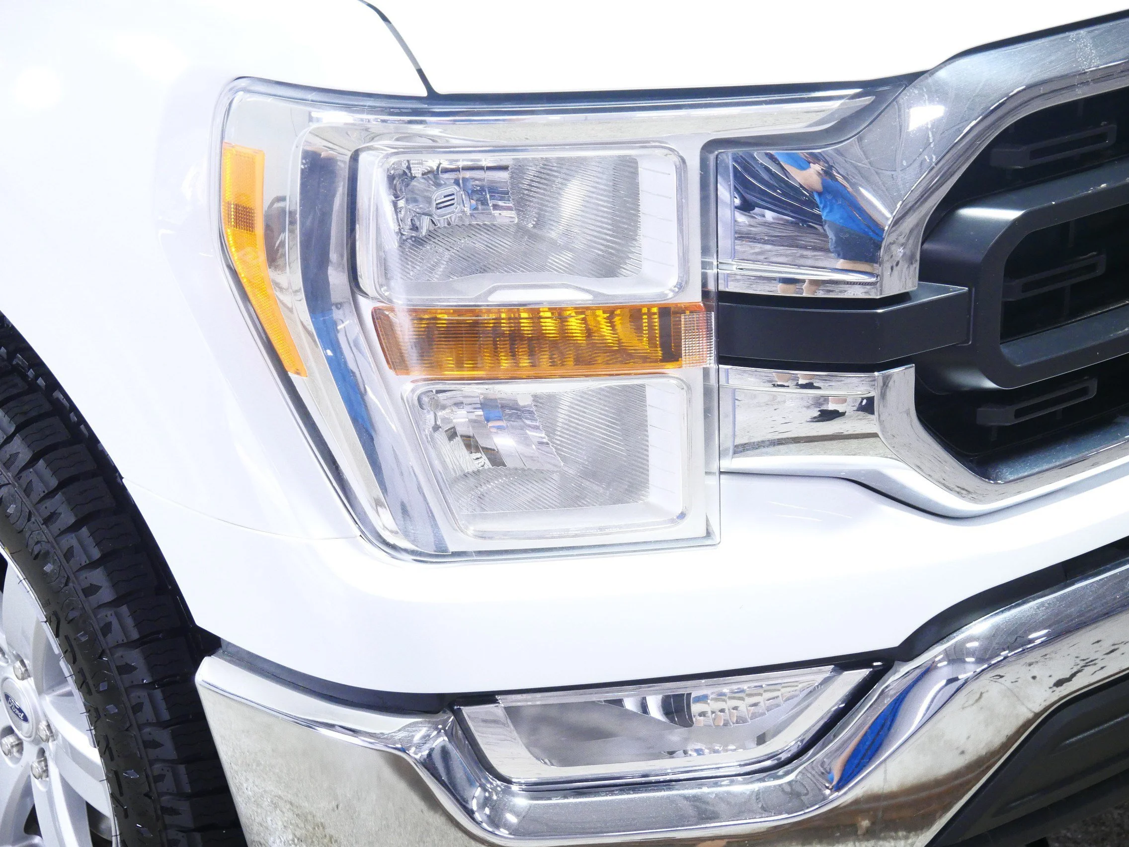 Used 2022 Space White Metallic Ford XLT image 16