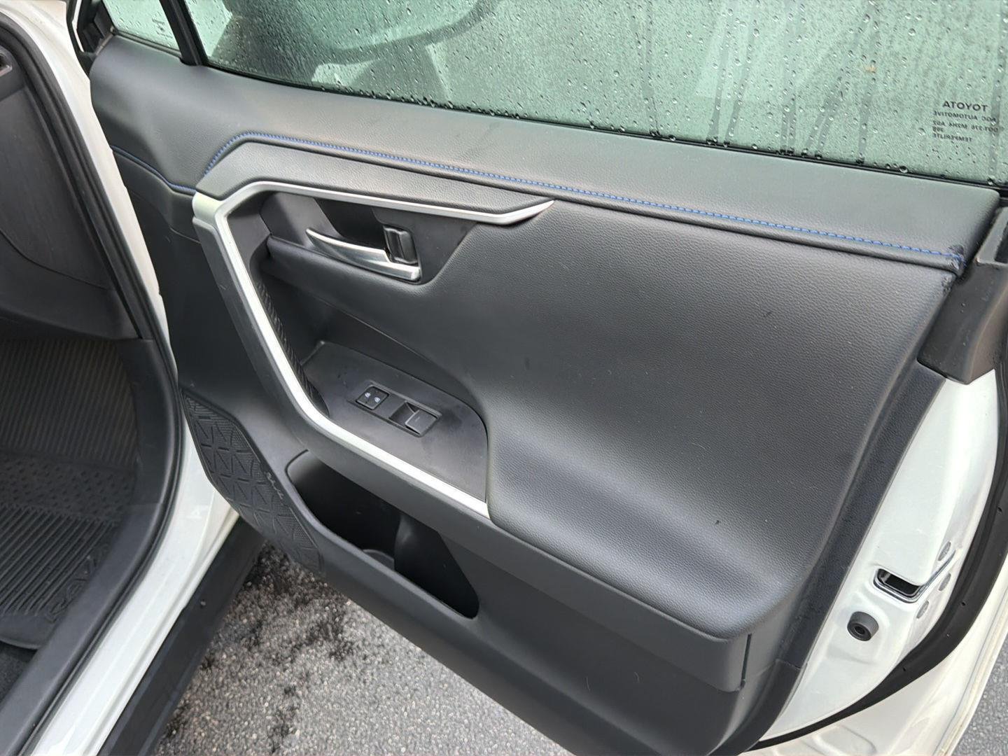 Used 2024 Wind Chill Pearl w/Midnight Black Metallic Roof Toyota Hybrid XSE image 14