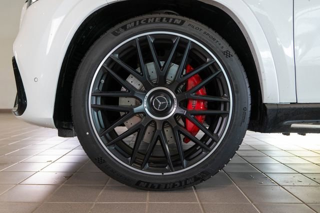 New 2026 MANUFAKTUR Moonlight White Metallic Mercedes-Benz GLS 63 AMG® image 51