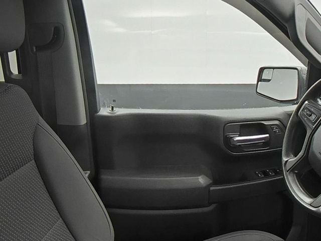 Used 2021 White Chevrolet Custom image 34