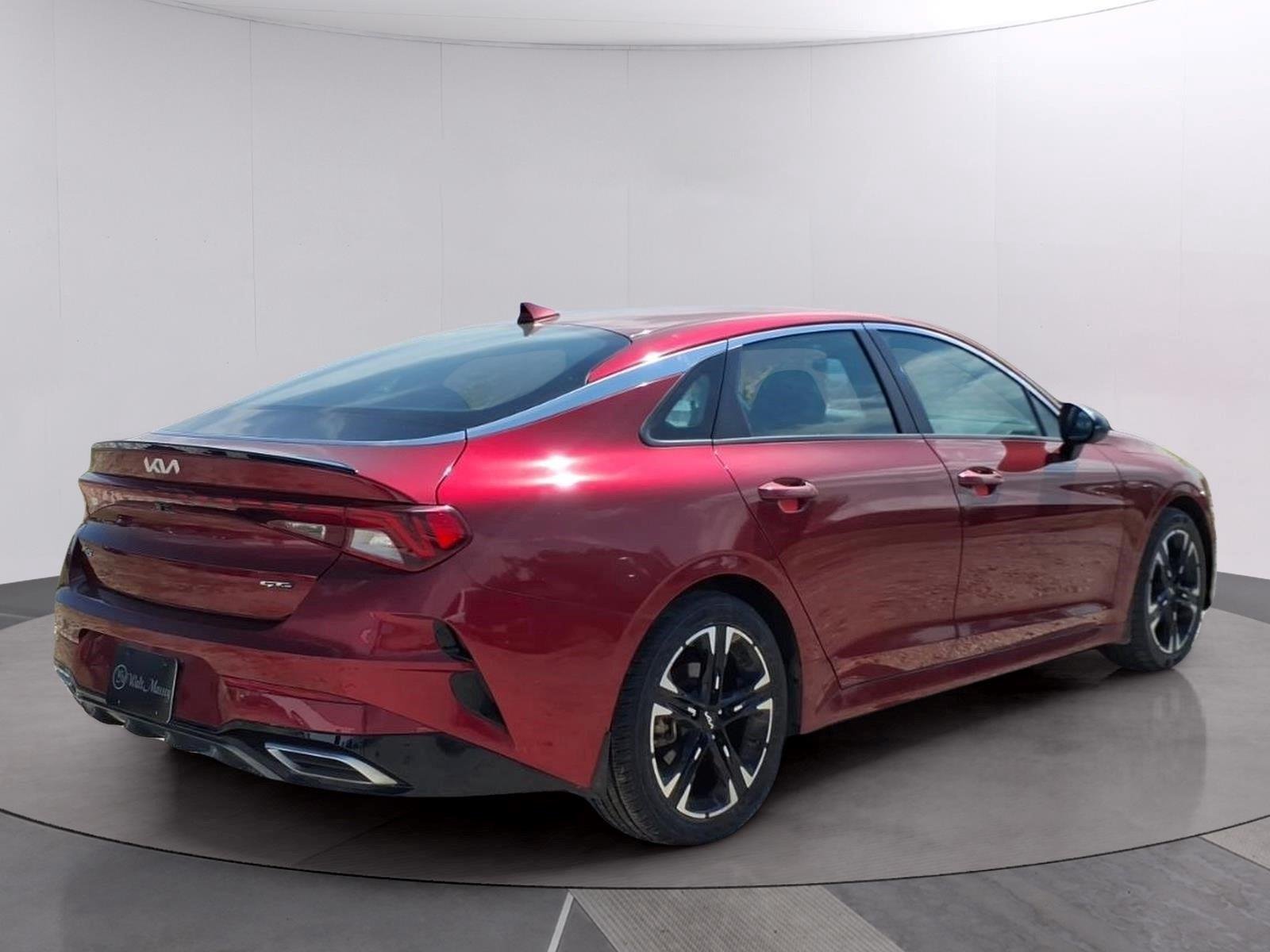 Used 2022 Passion Red Tintcoat Kia GT-Line image 5