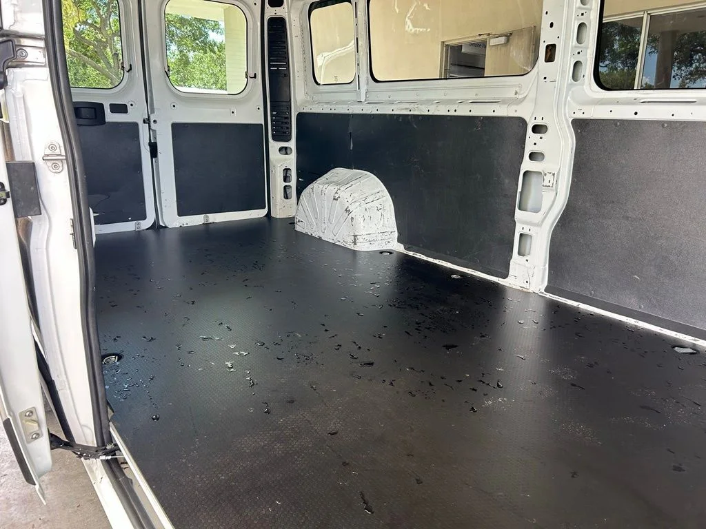 Used 2022 White Ram High Roof image 26
