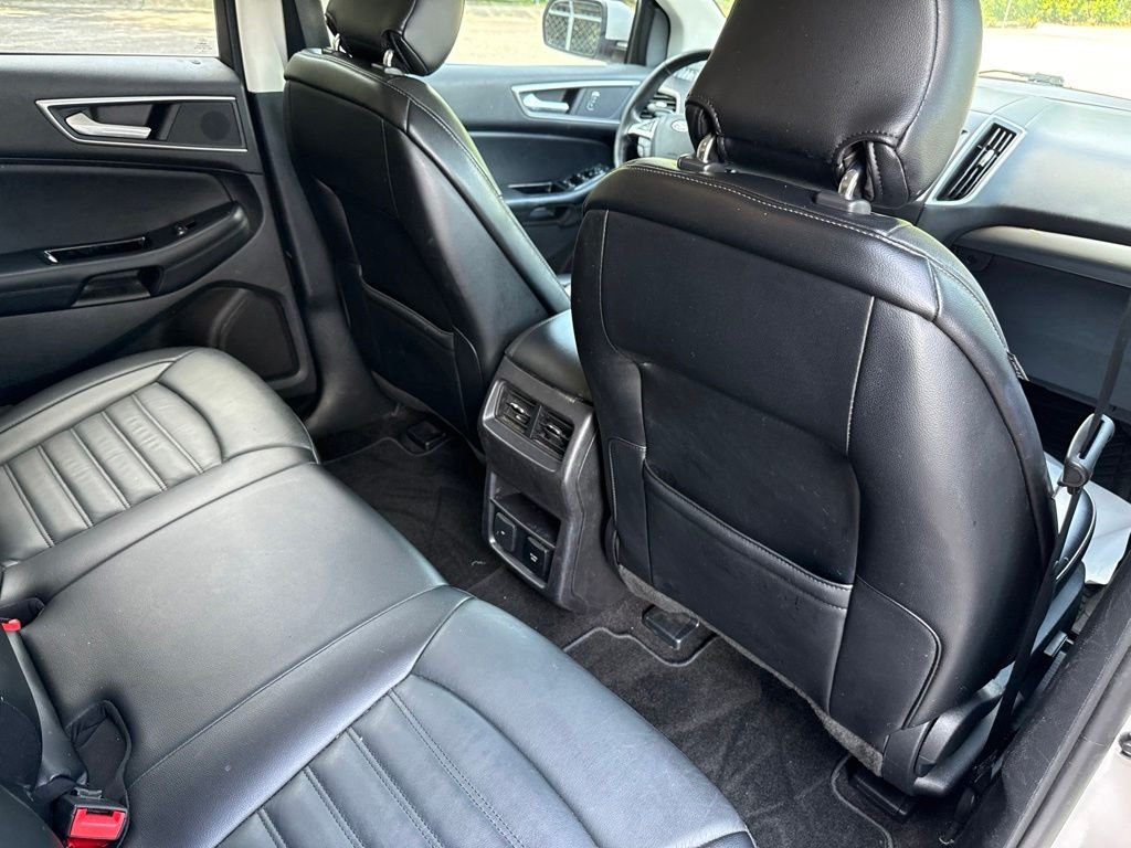 Used 2018 White Ford SEL image 13