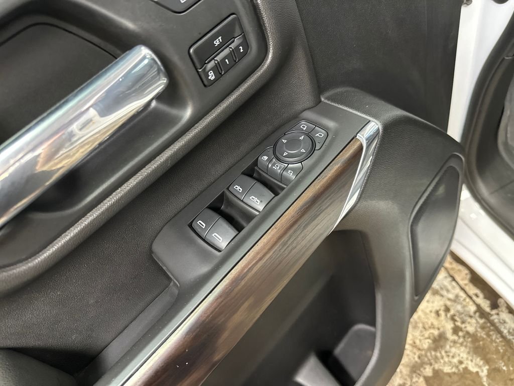 Used 2020 White GMC SLT image 16