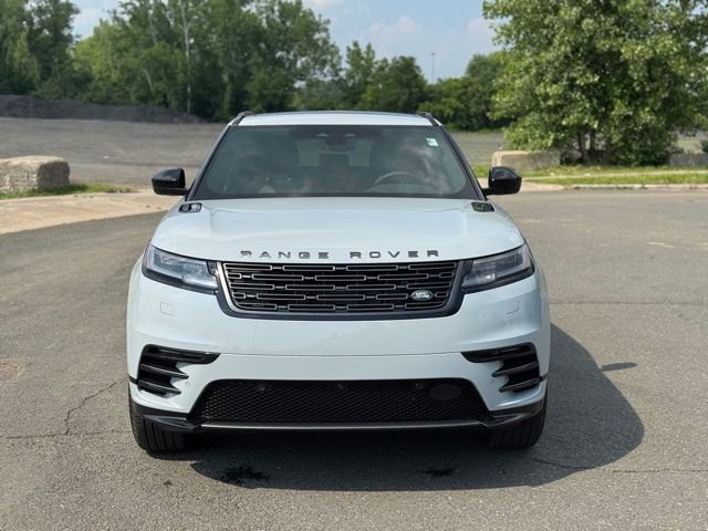 New 2026 Arroios Grey Land Rover Dynamic SE image 8