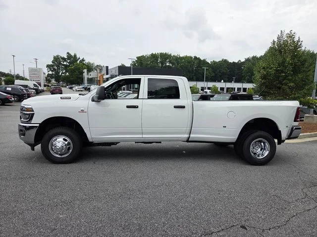 New 2026 Bright White Clear-Coat Exterior Paint RAM Tradesman image 4