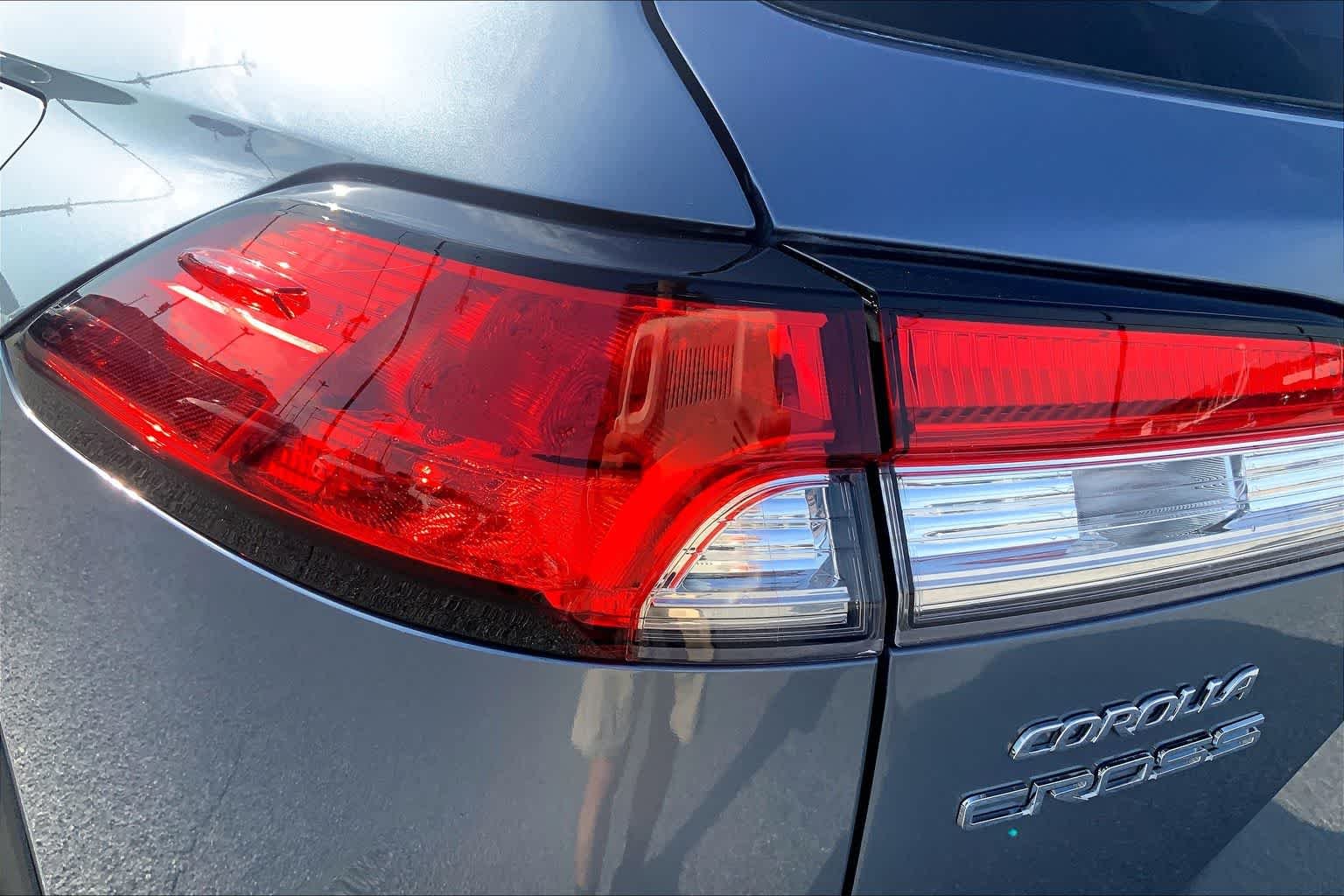 Used 2024 Celestite Toyota L image 27