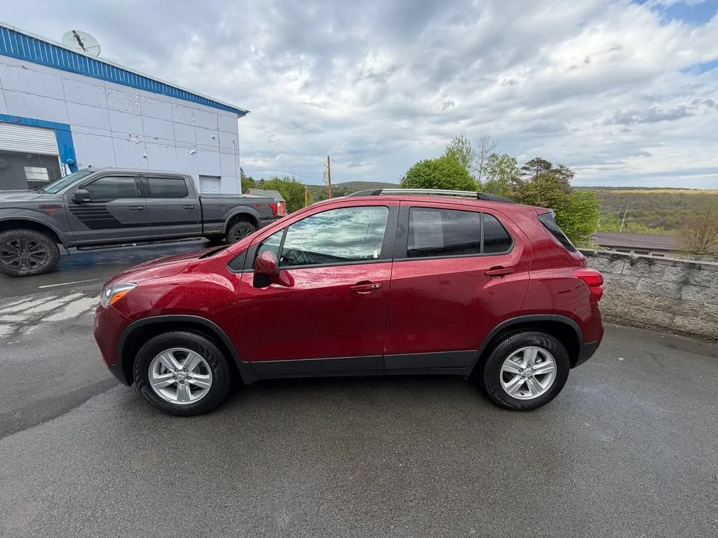 Used 2022 Crimson Metallic Chevrolet LT image 2