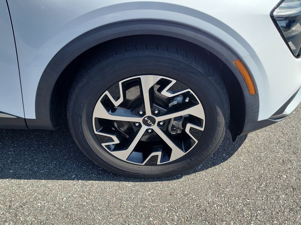 Used 2023 White Kia EX image 41