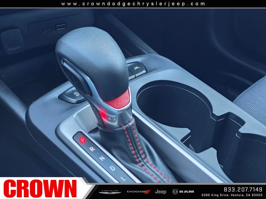 Used 2025 Red Chevrolet 1RS image 27