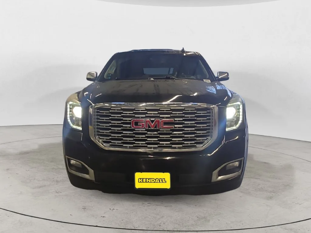 Used 2019 Black GMC Denali image 2