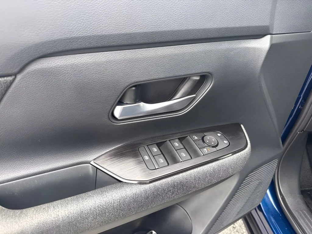 Used 2026 Blue Nissan SV image 22