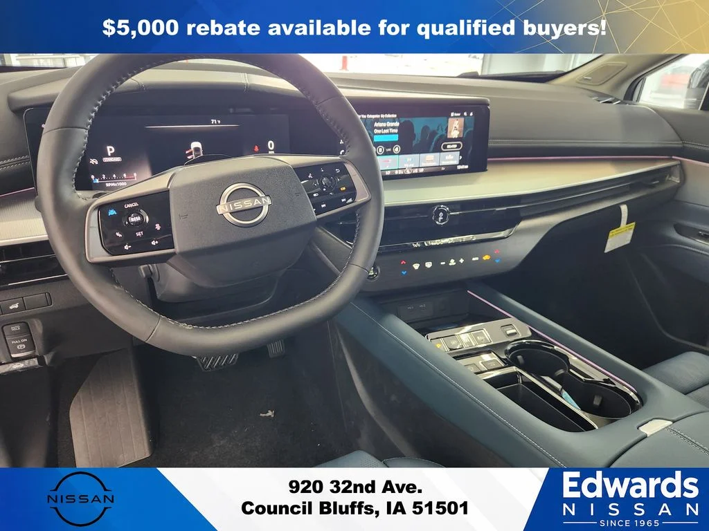 New 2026 Everest White Pearl TriCoat / Super Black Two-tone Nissan Platinum image 24