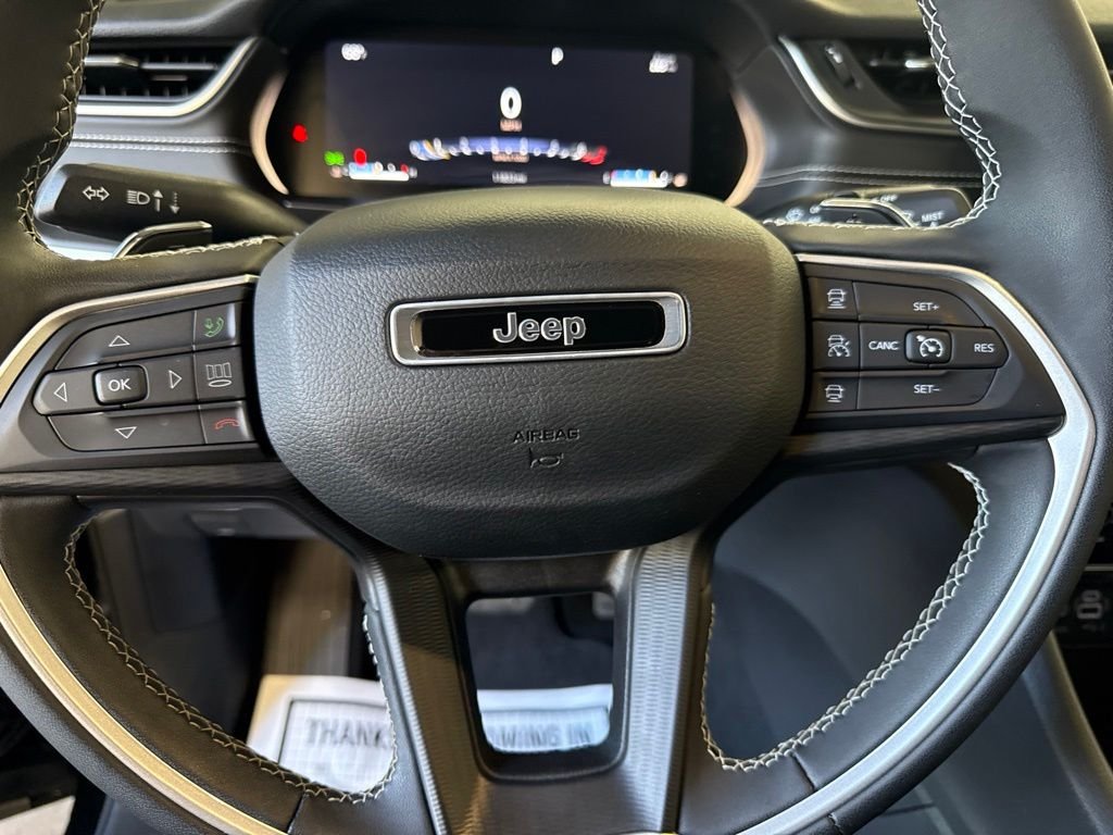 Used 2023 Black Jeep Laredo image 25