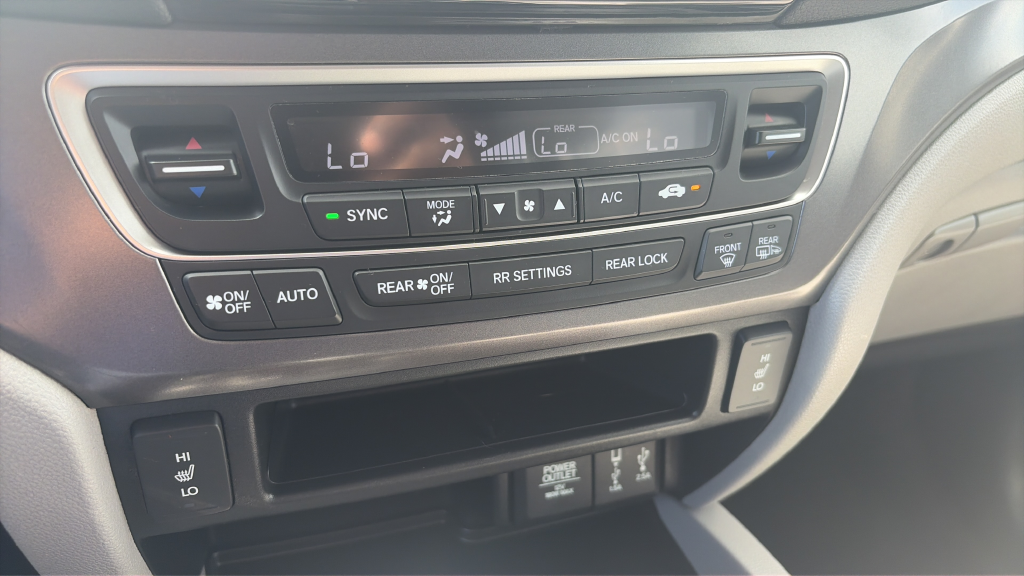 Used 2017 Blue Honda EX-L image 17