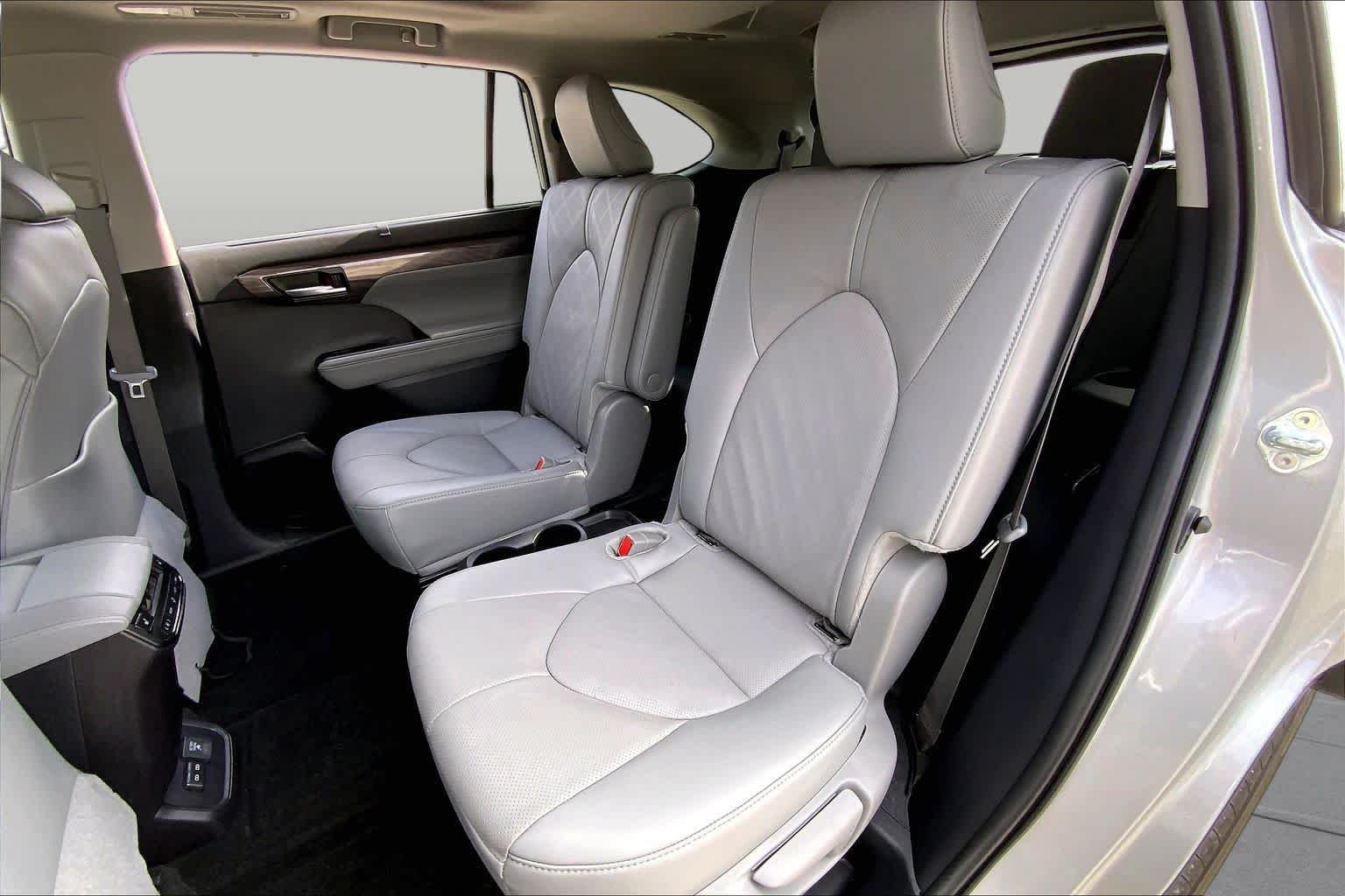 Used 2025 Celestial Silver Metallic Toyota Hybrid Platinum image 20