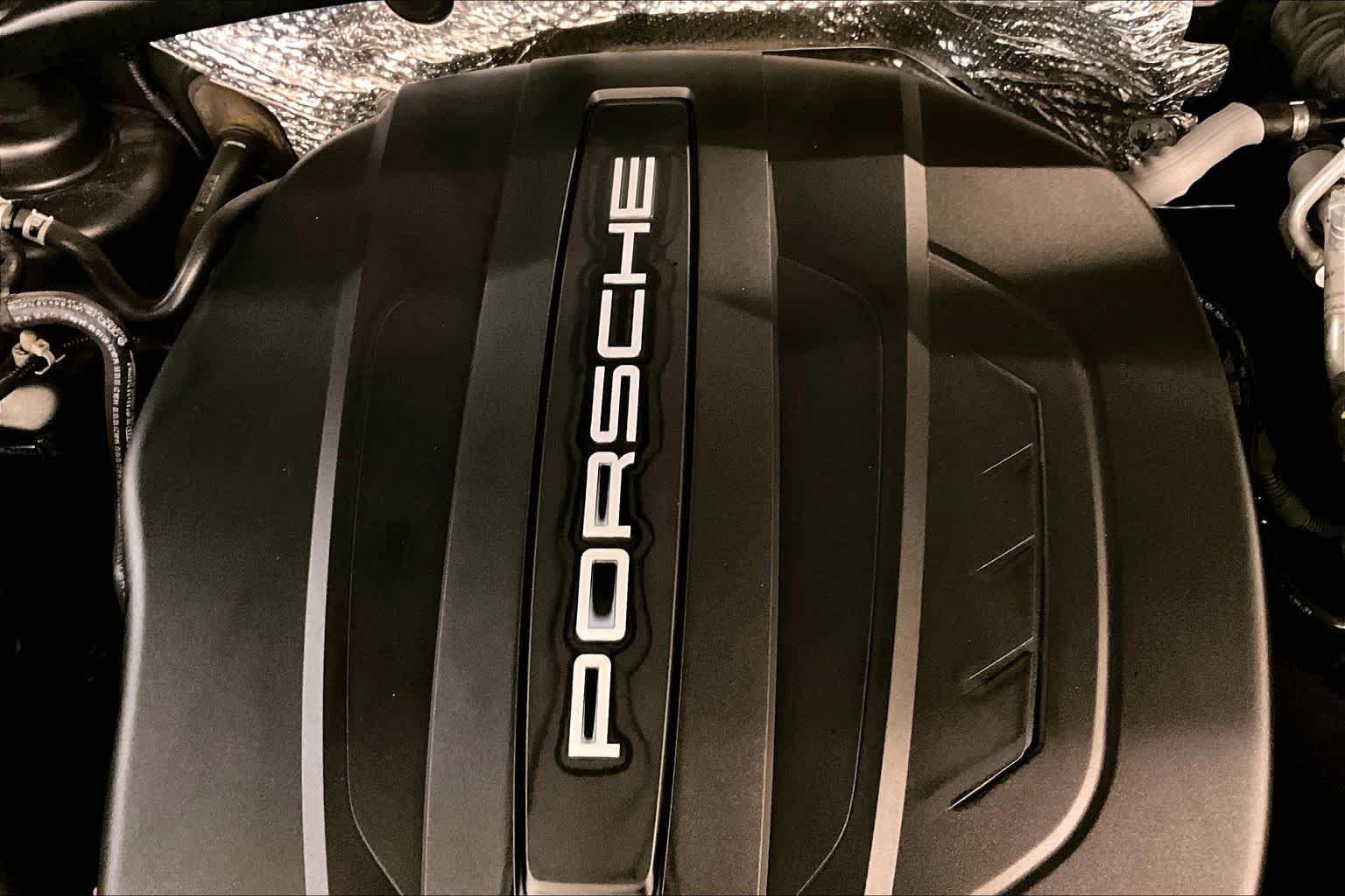 Used 2021 Volcano Grey Metallic Porsche  image 32