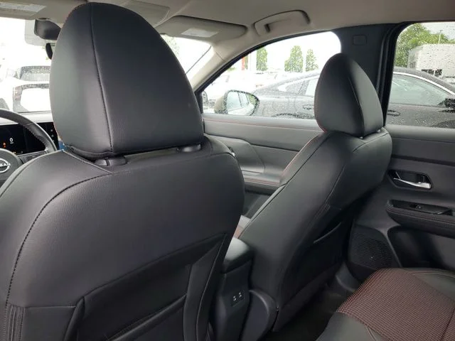 Used 2025 Brown Nissan SR image 10