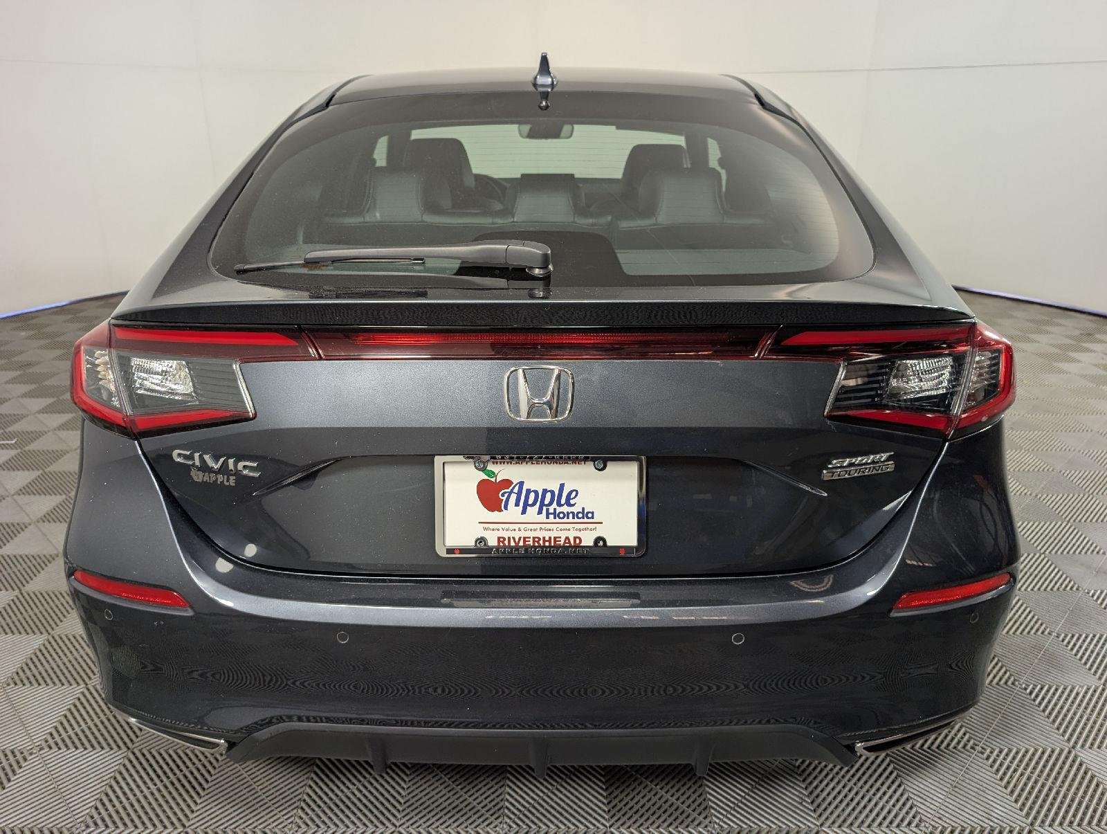 Used 2022 Meteorite Gray Metallic Honda Sport Touring image 5