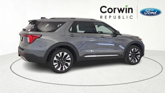New 2026 Carbonized Gray Metallic Ford Platinum™ image 34