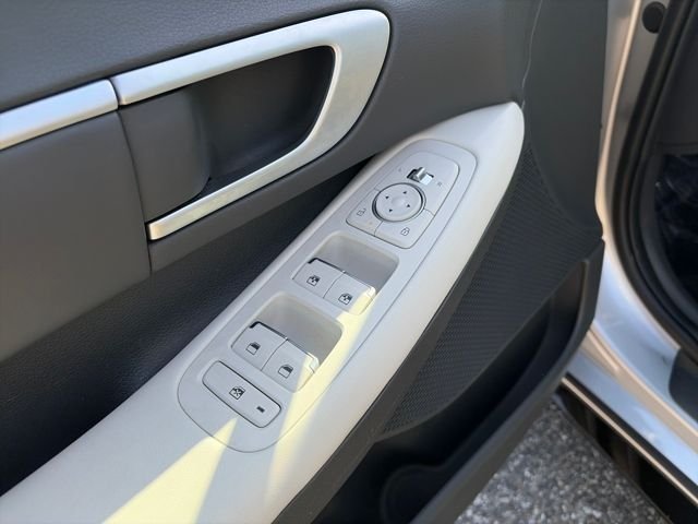 2025 Hyundai Sonata SEL - Photo 11