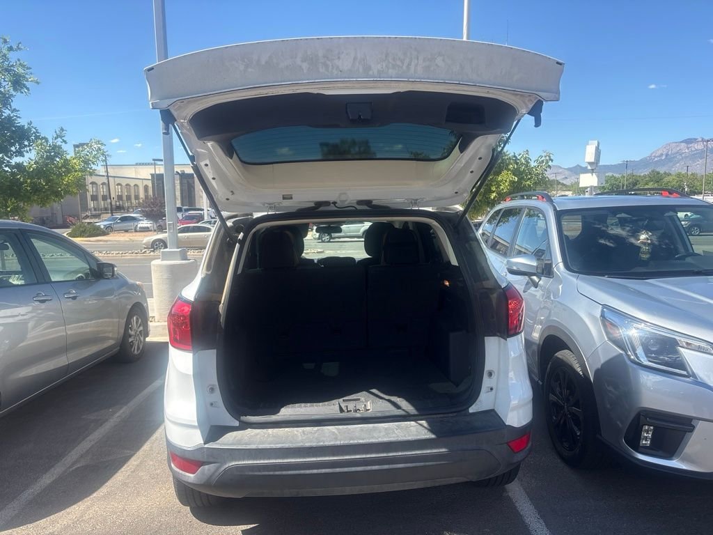 Used 2019 White Ford S image 8