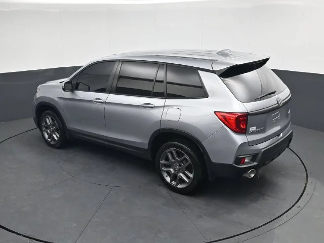 Used 2023 Lunar Silver Metallic Honda EX-L image 25